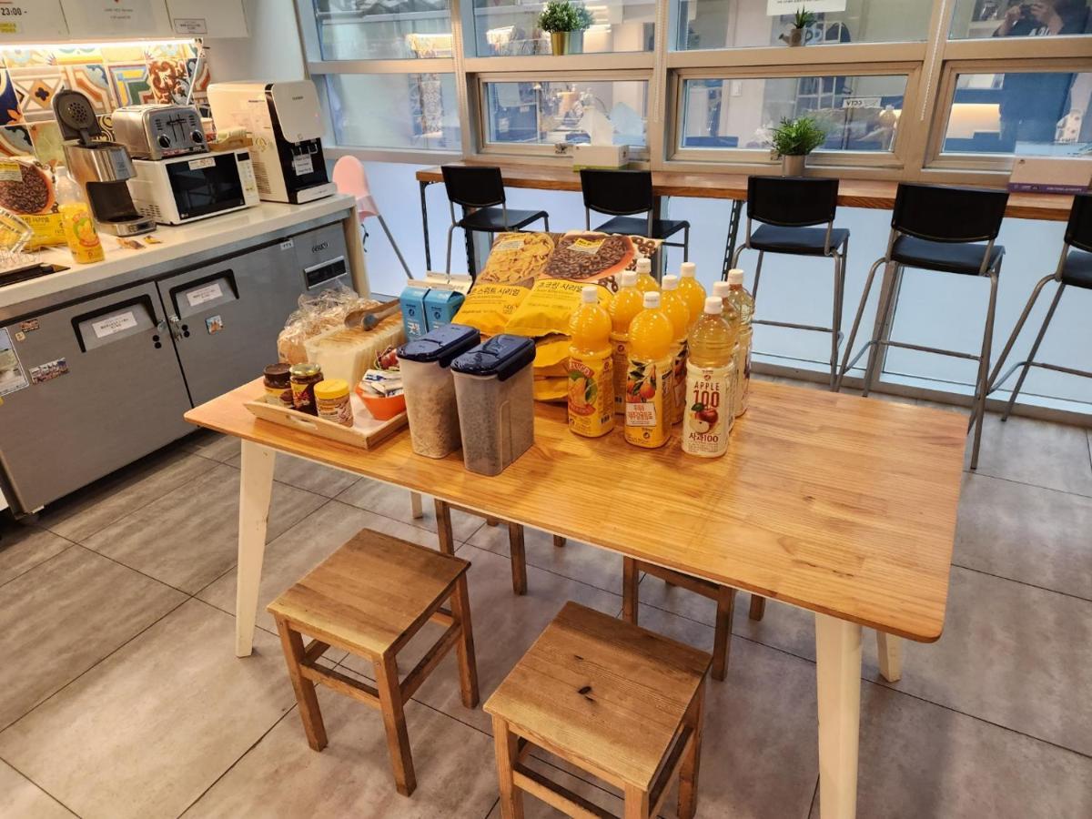 Oyo Hostel Myeongdong 1 Seul Zewnętrze zdjęcie